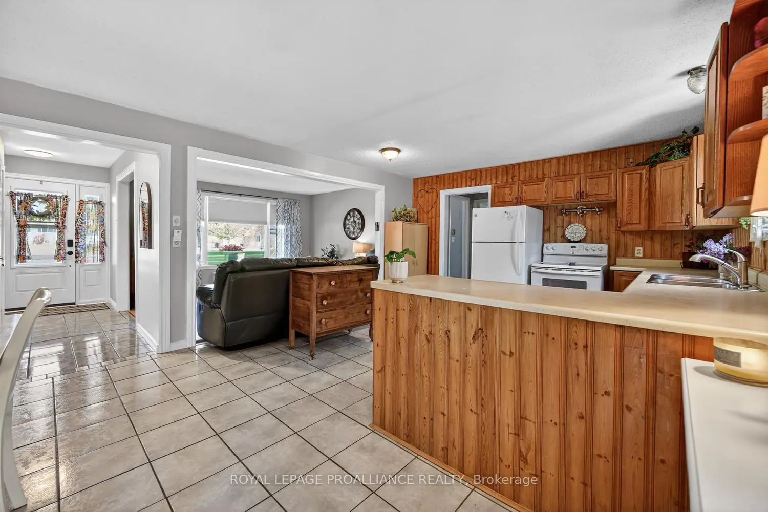 913 George Street photo 5