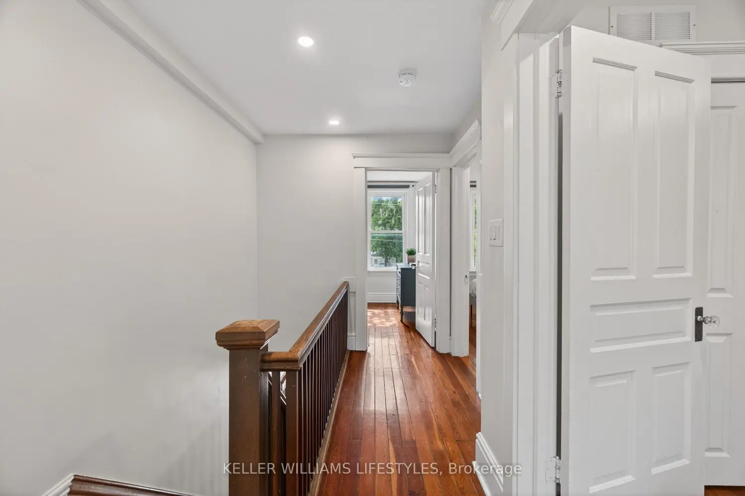 Additional image 11 of 882 1/2 William Street