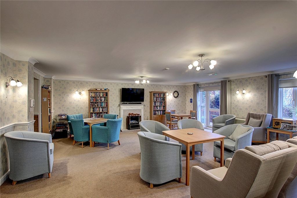 Additional image 8 of 1 bed flat for saleKingfisher Court, Woodfield Road, Droitwich, Worcestershire WR9