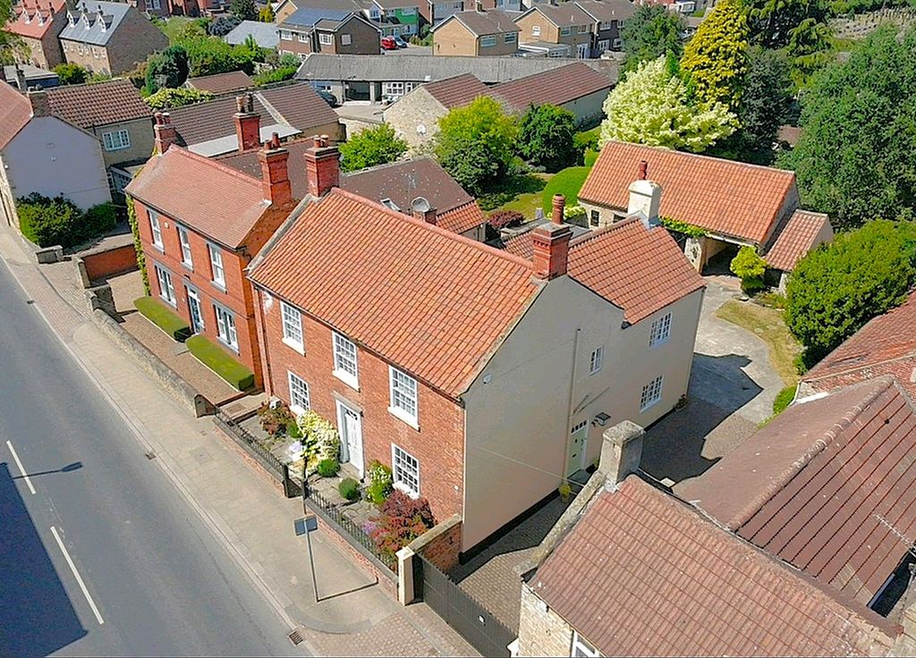 4 bed detached house for saleWestgate, Tickhill, Doncaster DN11