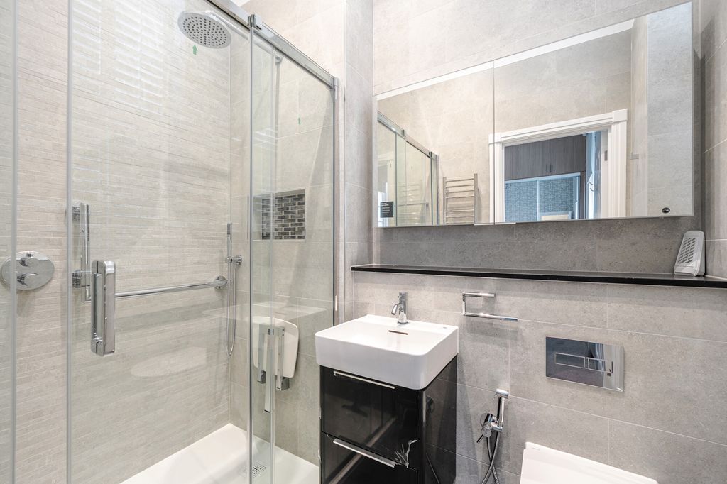 Additional image 6 of 2 bed flat for saleGlanville Way, Epsom KT19