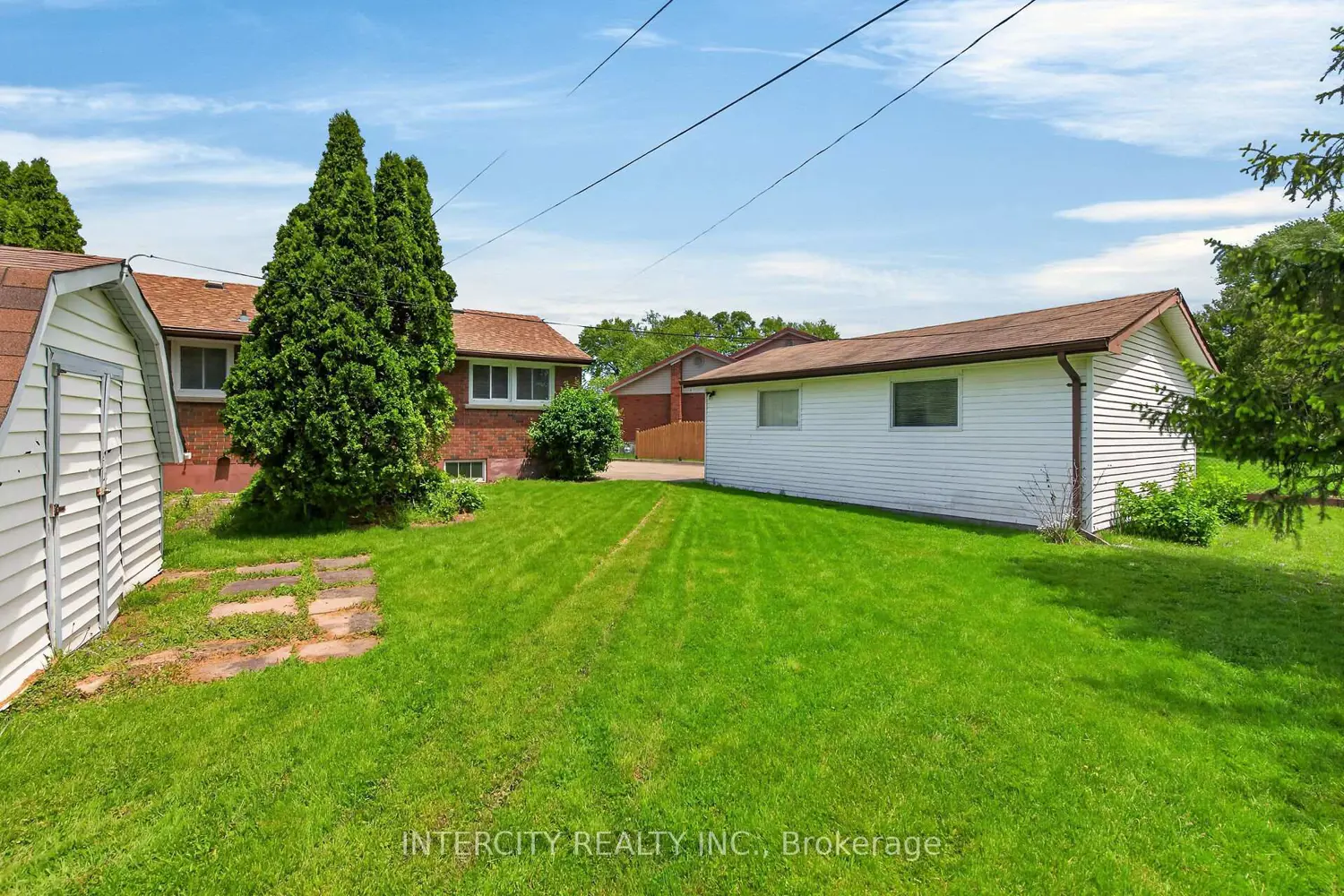 Additional image 17 of 8735 Howe Crescent
