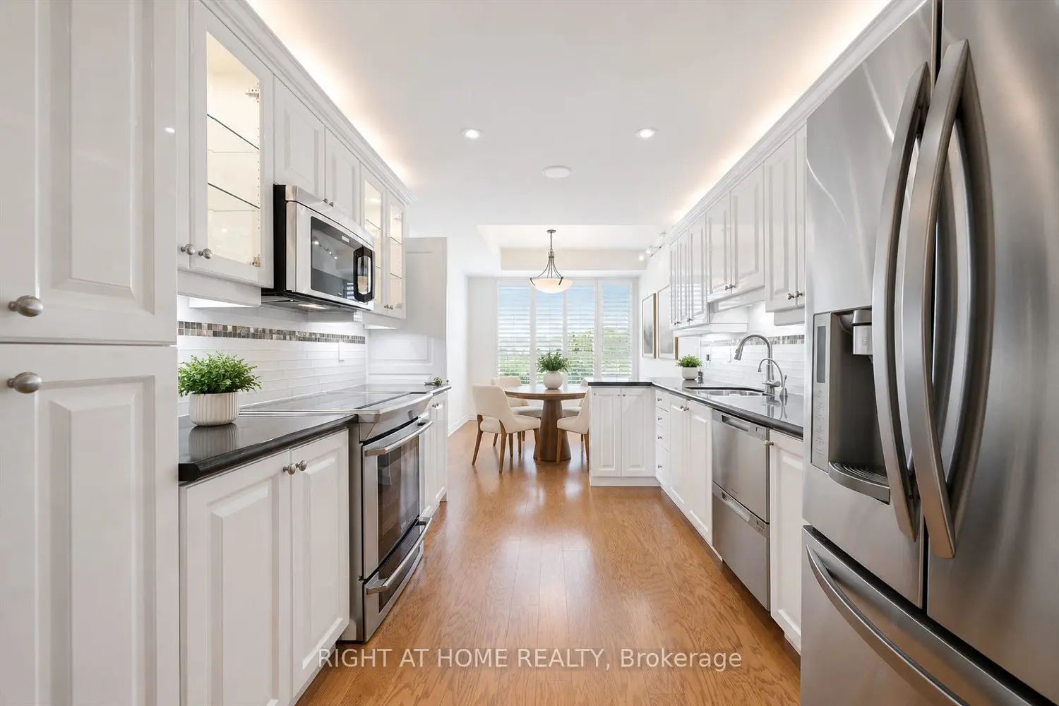 Additional image 5 of 2662 Bloor Street 512