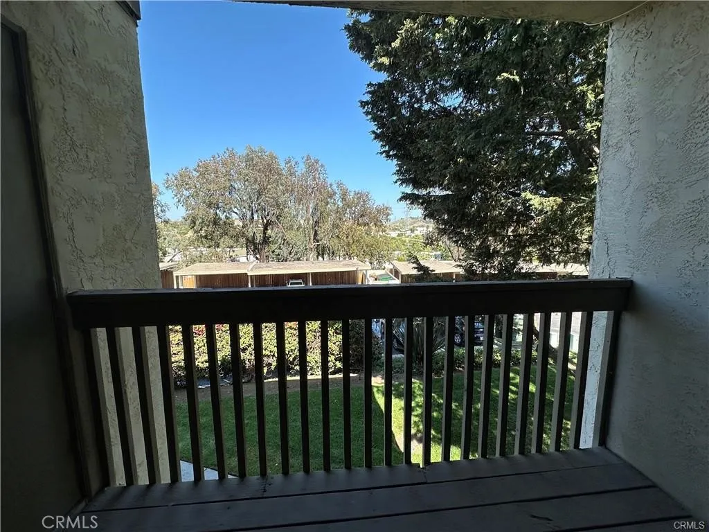 432 Edgehill Dr, Oceanside, CA 92054 photo 4