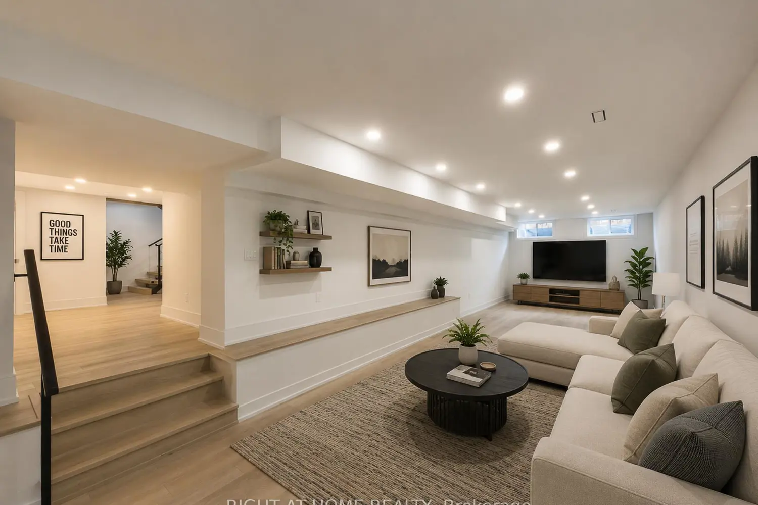 Additional image 9 of 61 Floresta Court