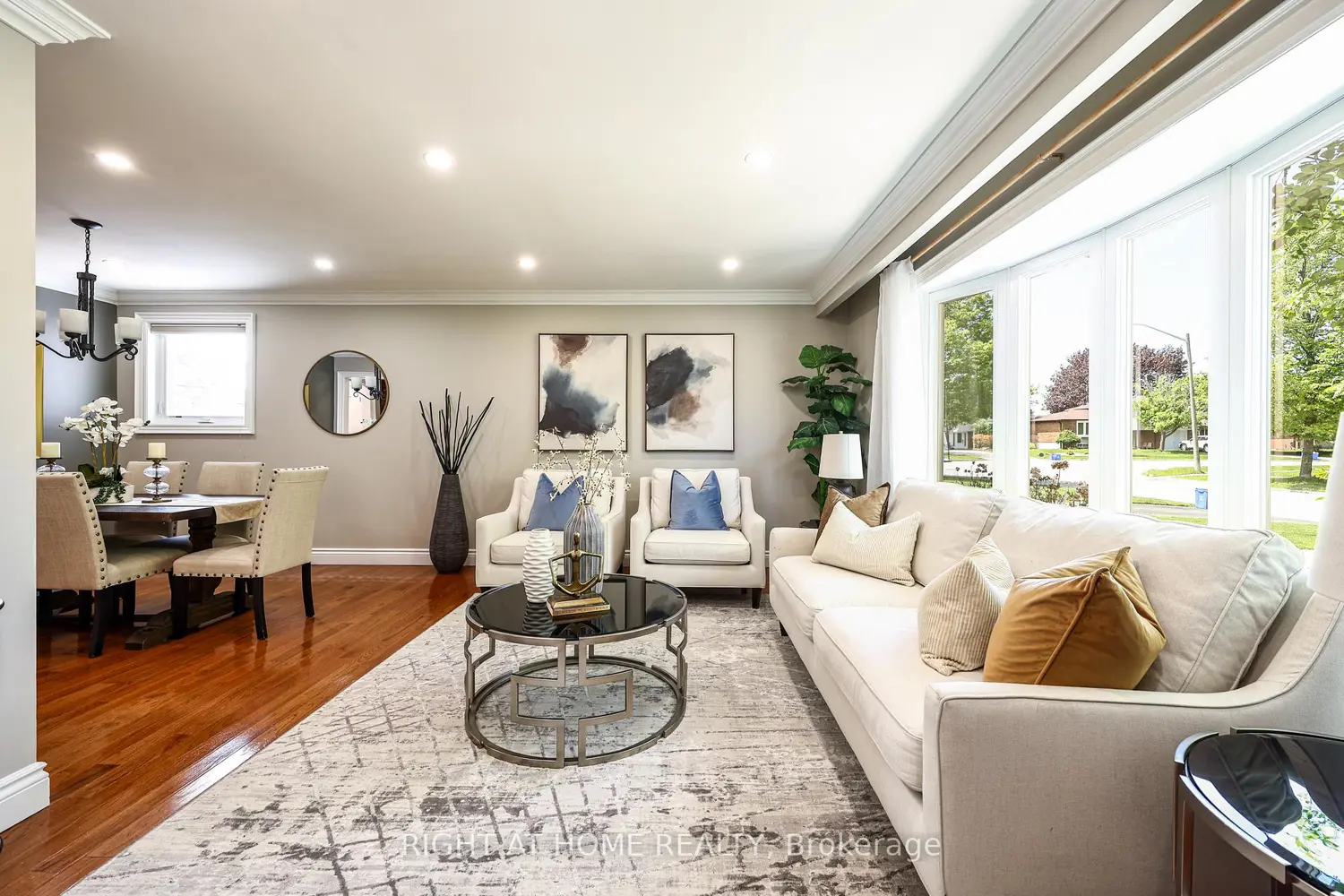 62 Albery Crescent