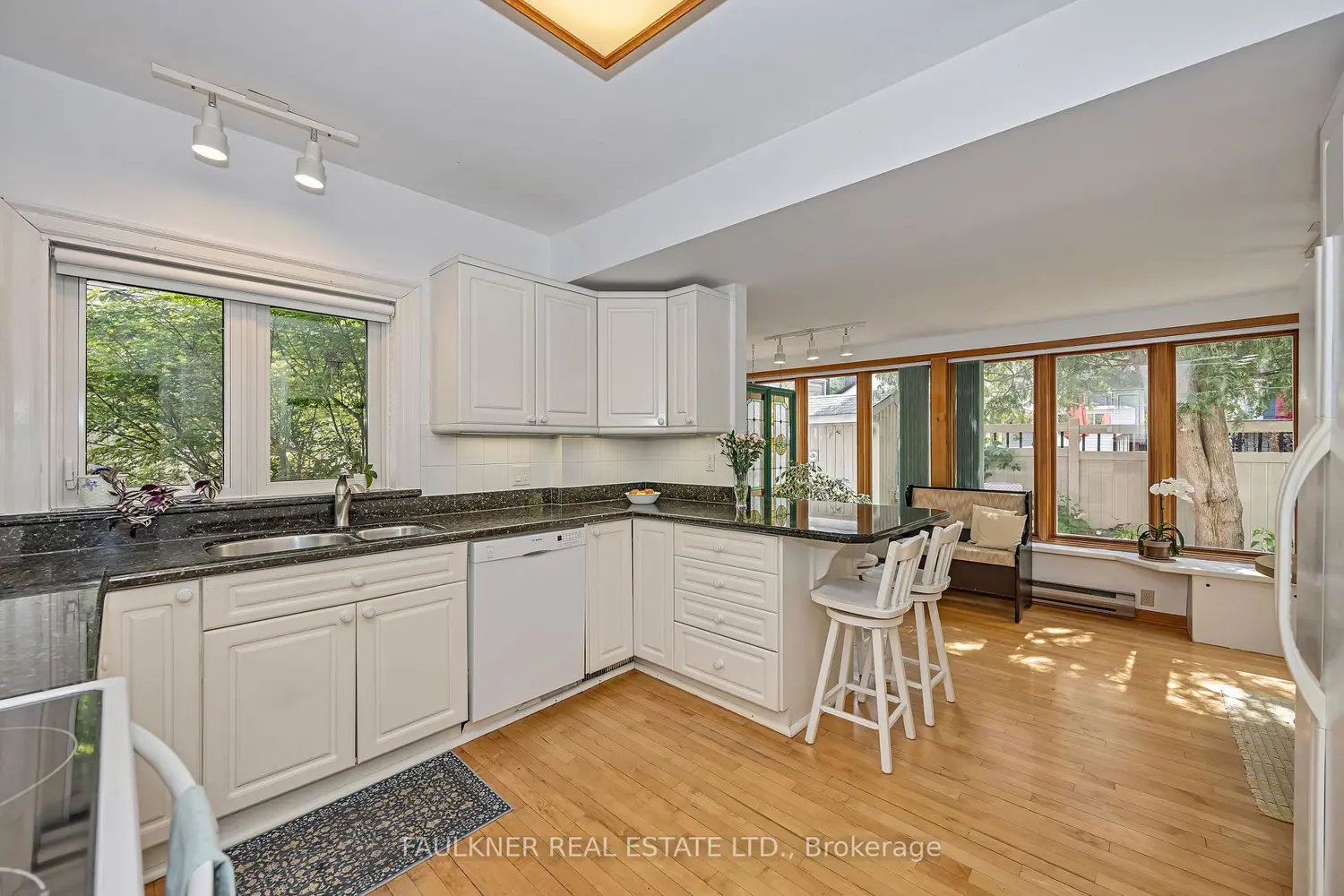 314 Fairmont Avenue photo 5