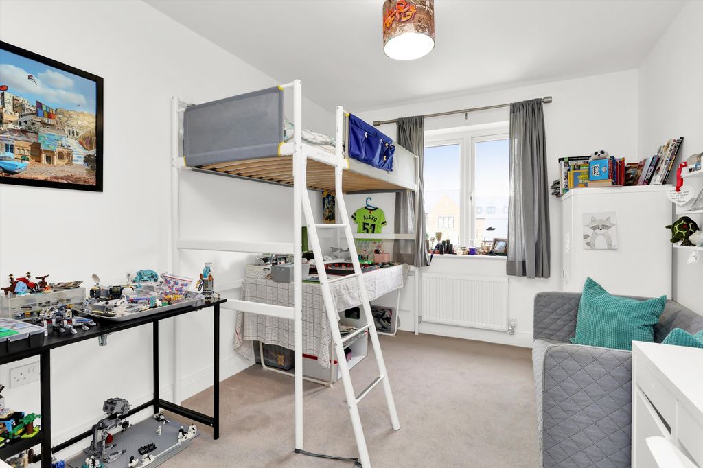 Additional image 11 of 5 bed detached house for saleBridges Avenue, East Molesey, Surrey KT8