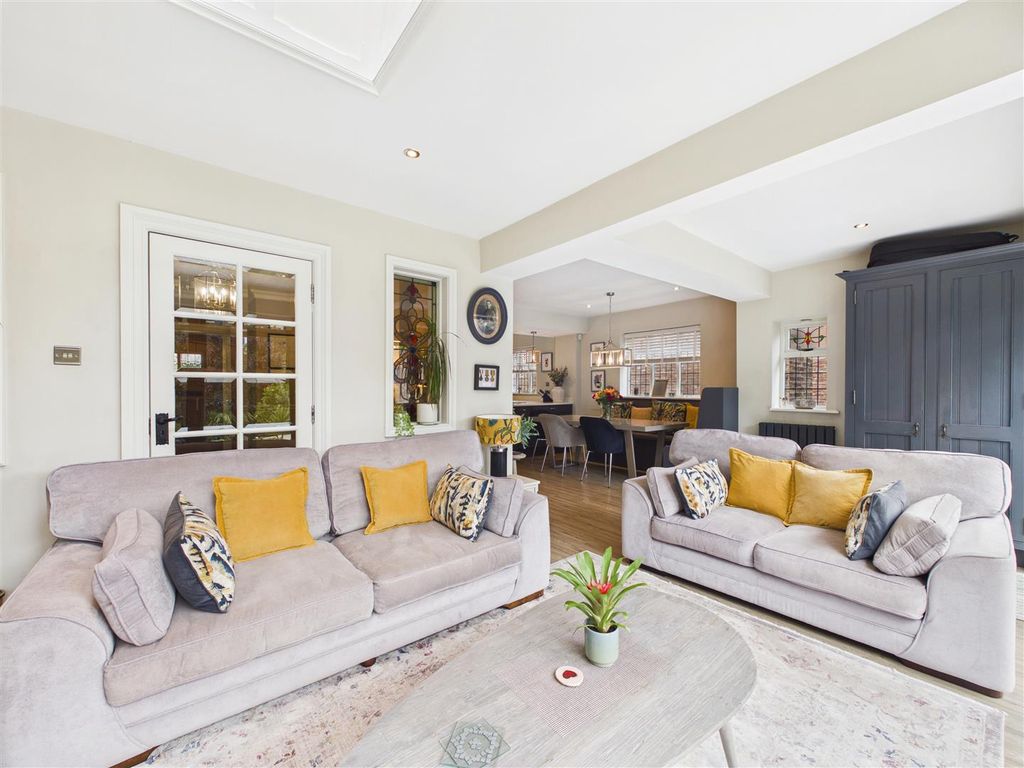 Additional image 16 of 5 bed property for saleNetherways, Park Avenue, Dronfield S18