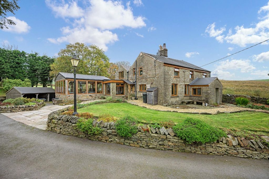 4 bed detached house for saleJacketmans Cottage, Whittlestone Head, Darwen BB3