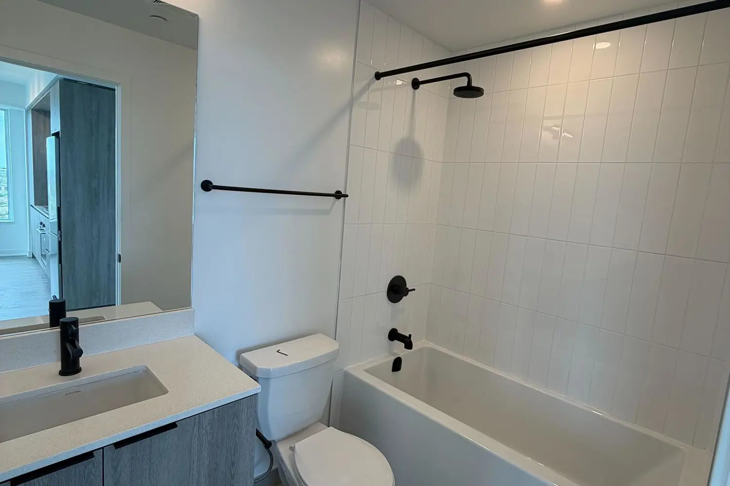 Additional image 7 of 2495 Eglinton Avenue 2411
