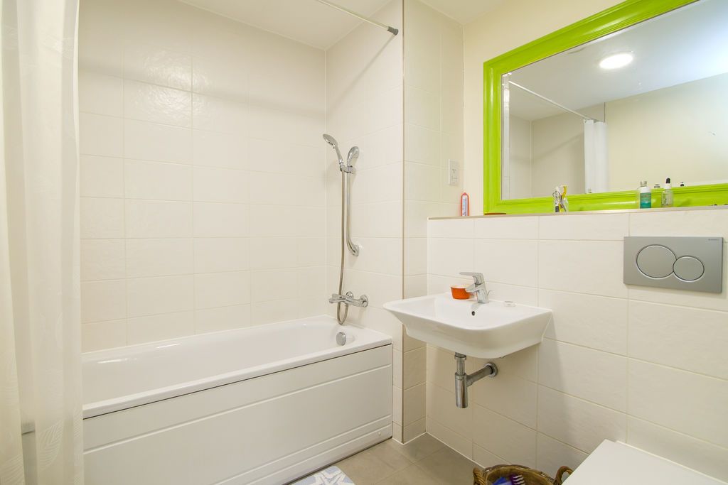 Additional image 8 of 2 bed flat for saleWain Close, Penarth Heights, Penarth CF64