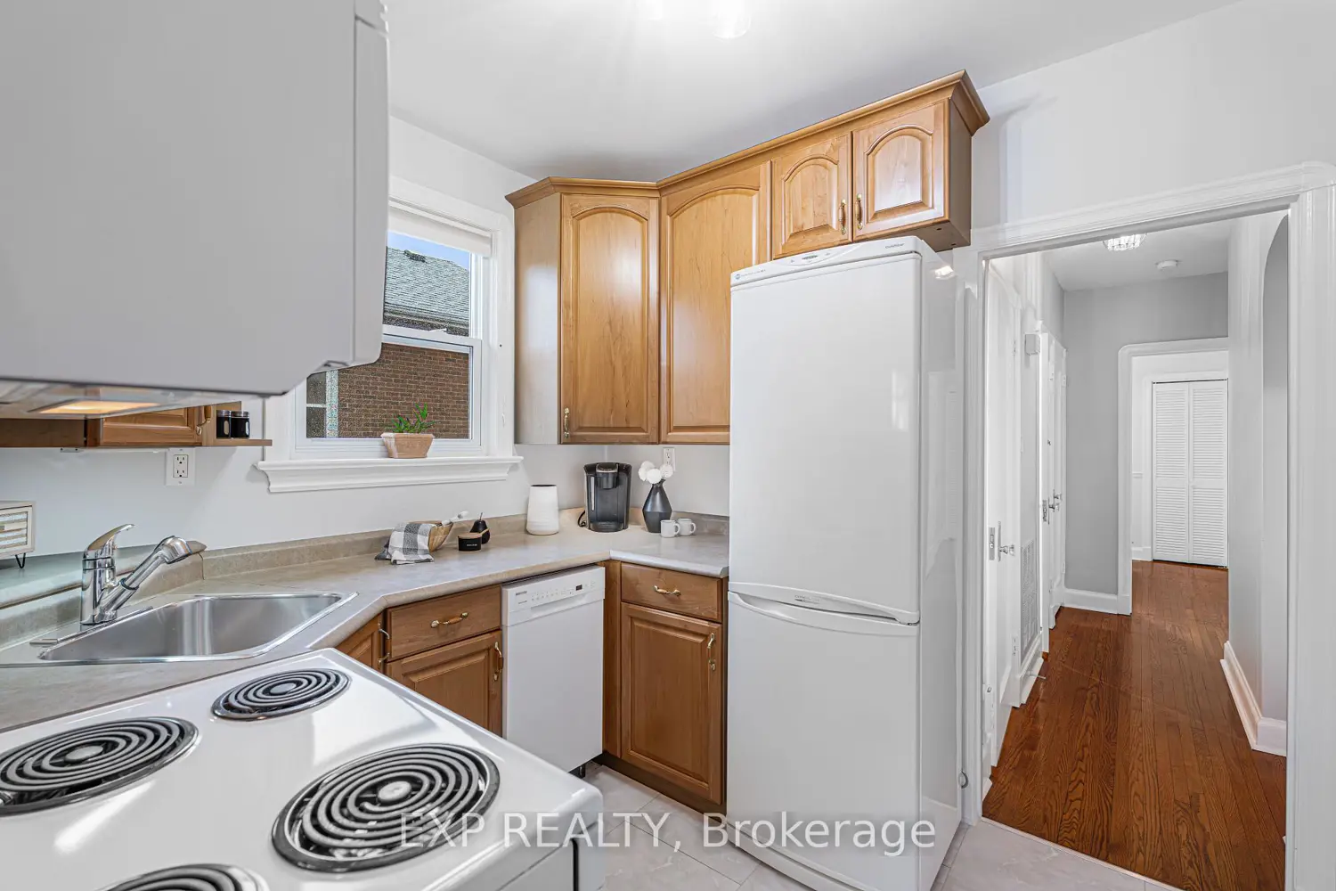 56 Gladstone Avenue photo 4