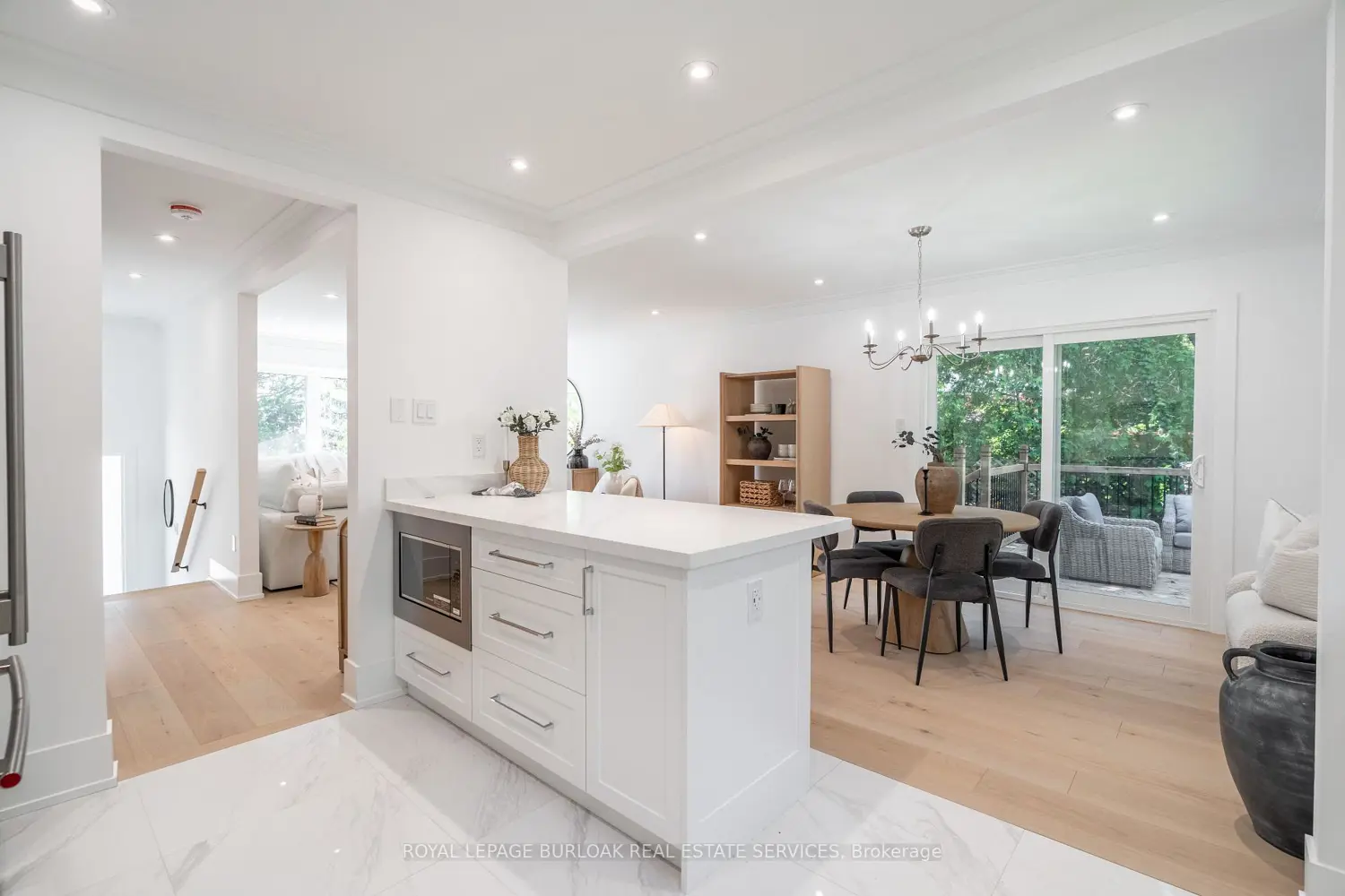 1379 Christina Court photo 4
