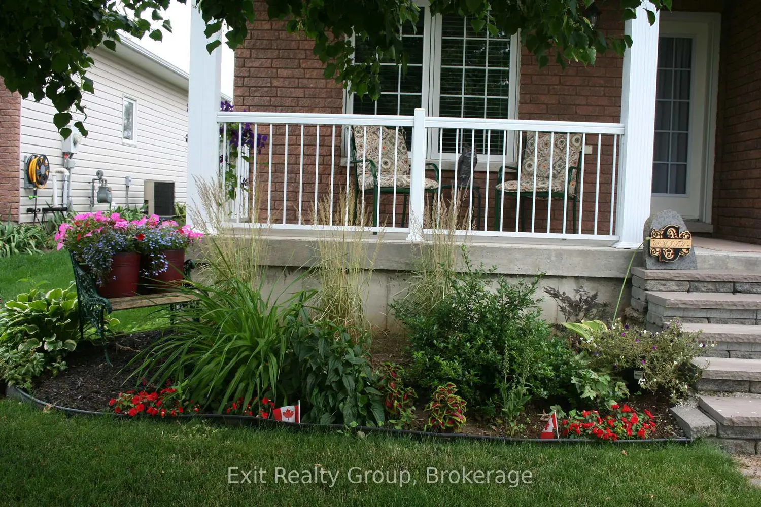 30 Aletha Drive photo 2