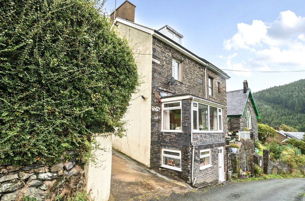 3 bed semi-detached house for saleBronygan, Corris, Machynlleth, Gwynedd SY20