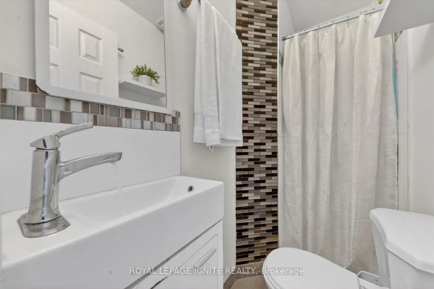 Additional image 5 of 4064 Lawrence Avenue 602