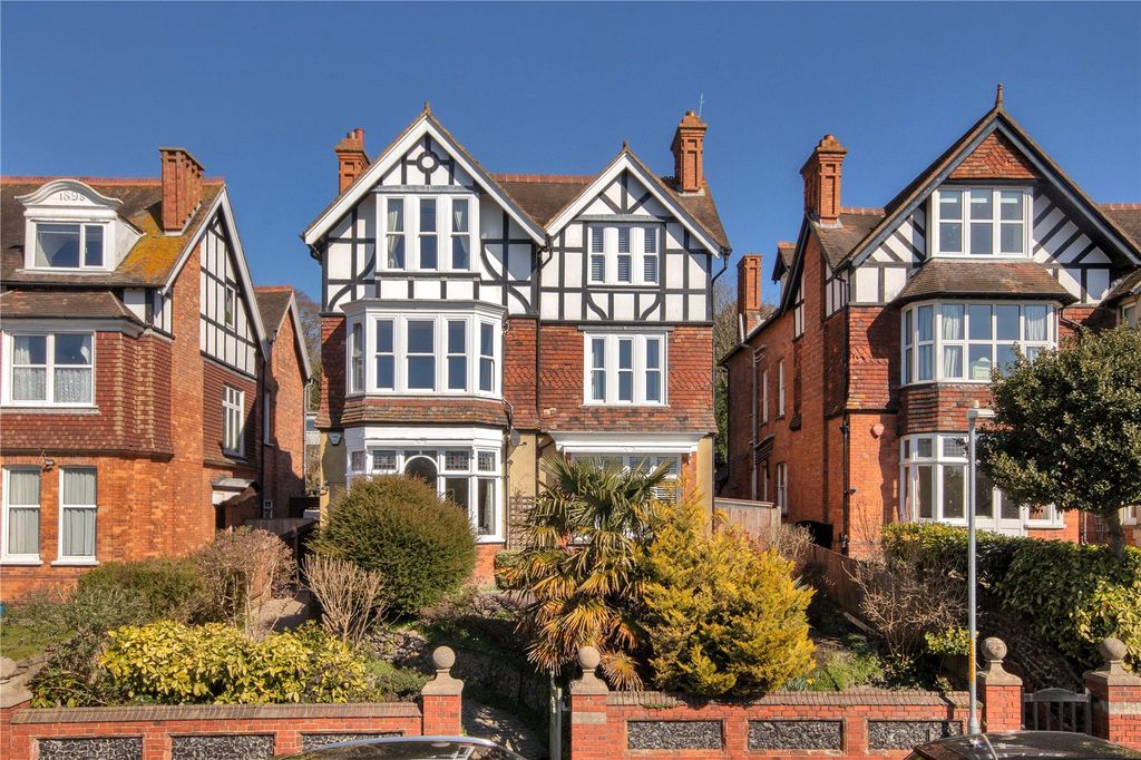 5 bed detached house for saleCastle Avenue, Dover, Kent CT16
