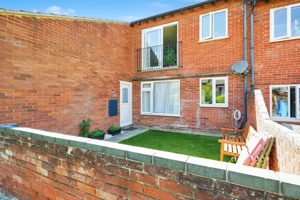 2 bed maisonette for saleFleet Way, Didcot OX11
