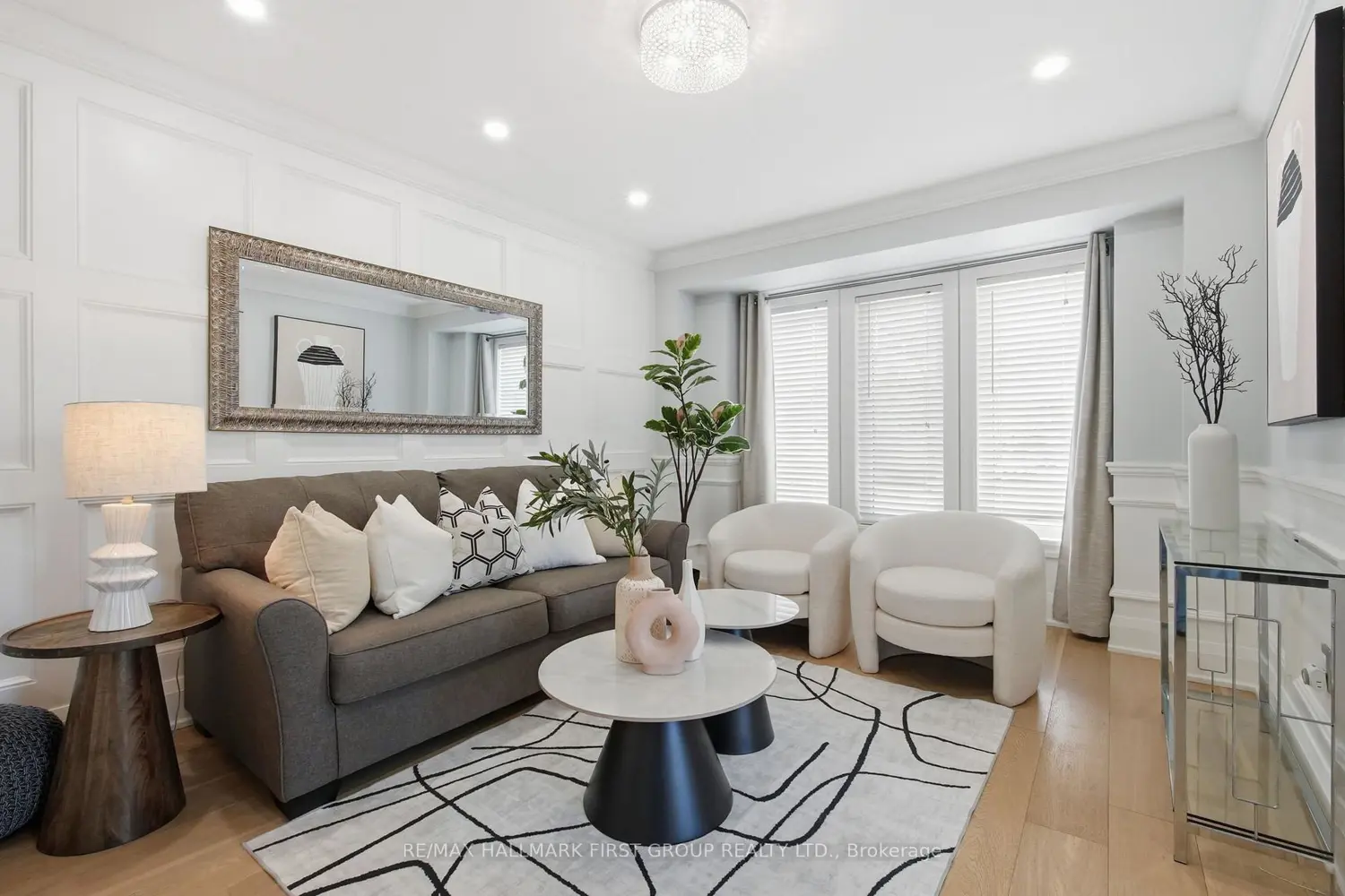 55 Armitage Crescent photo 2