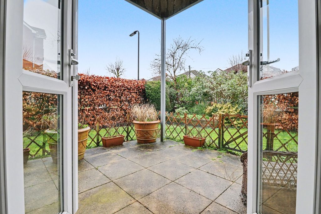 Additional image 9 of 2 bed flat for saleSopwith Road, Eastleigh SO50