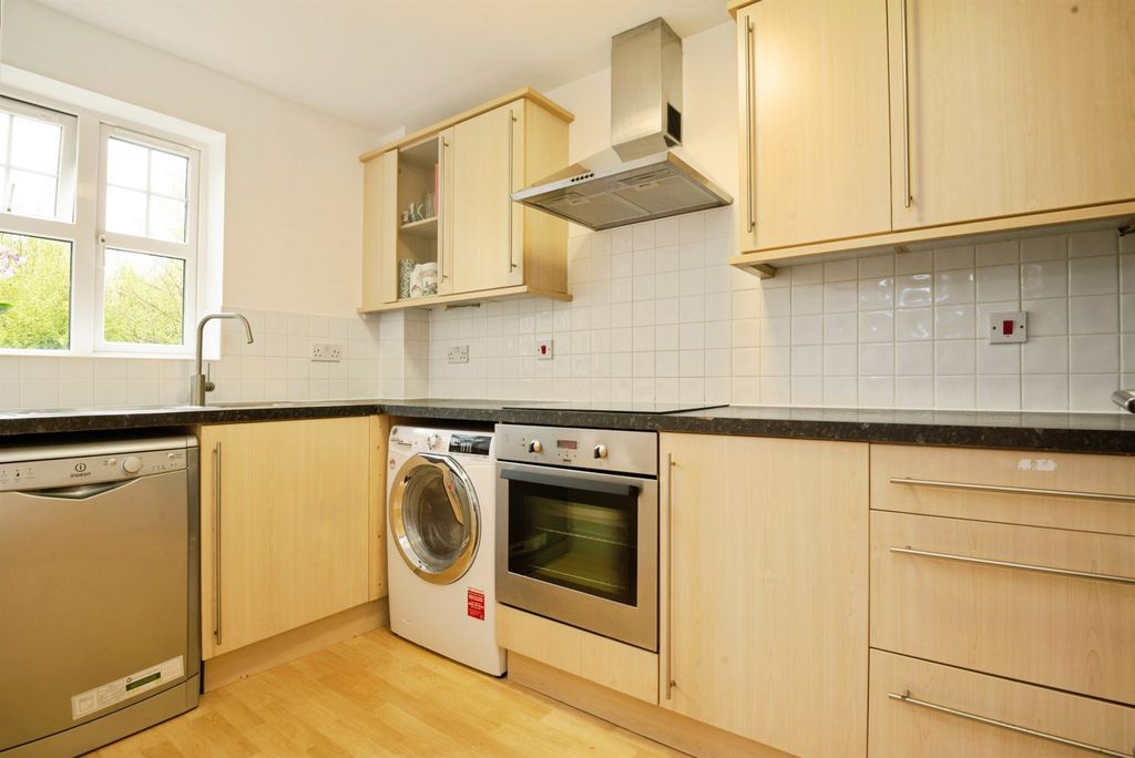 Additional image 2 of 2 bed flat for saleHeol Tre Forys, Penarth CF64