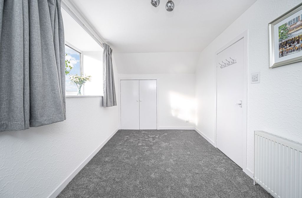 Additional image 16 of 2 bed flat for sale128 High Street, Kinross KY13