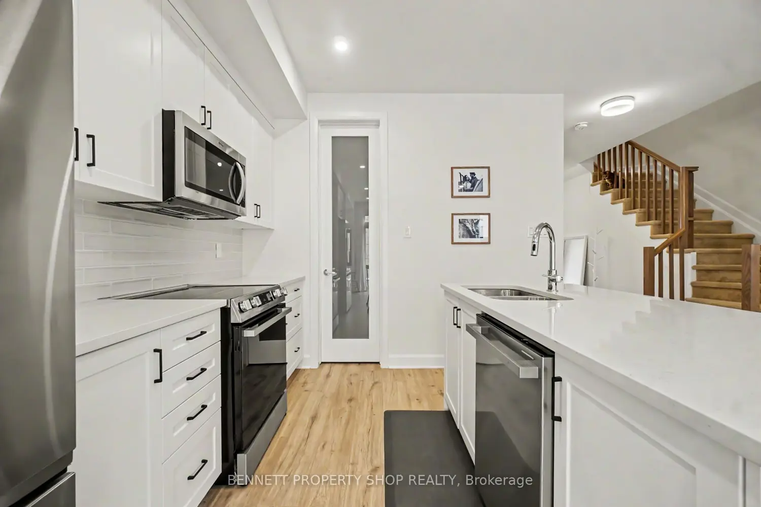 1047 Ventus Way photo 4