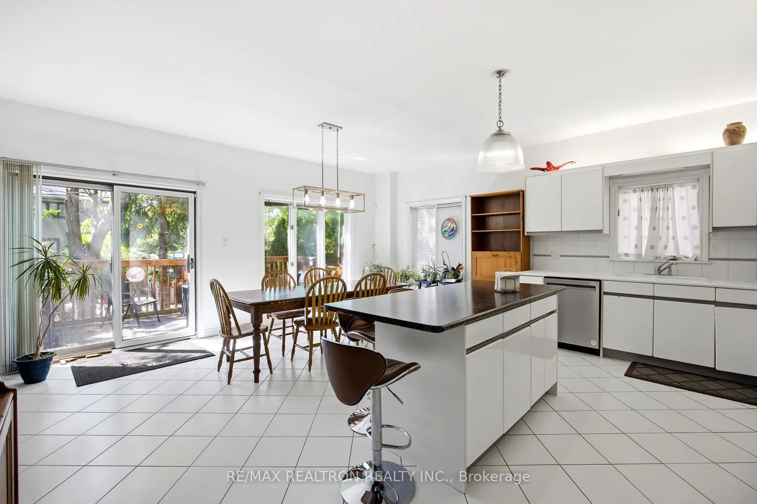 Additional image 7 of 623 Coldstream Avenue