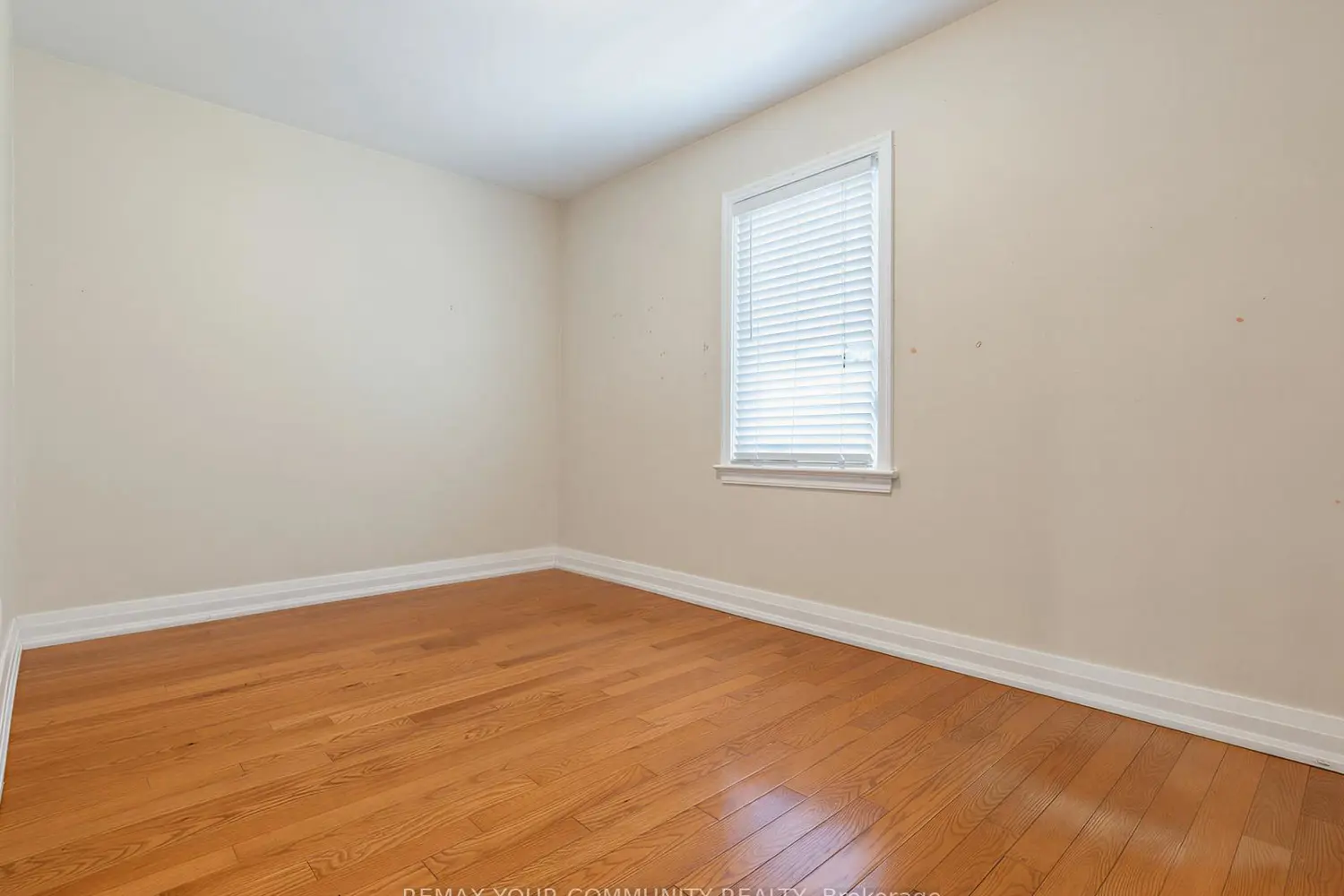 Additional image 20 of 9 Letchworth Crescent