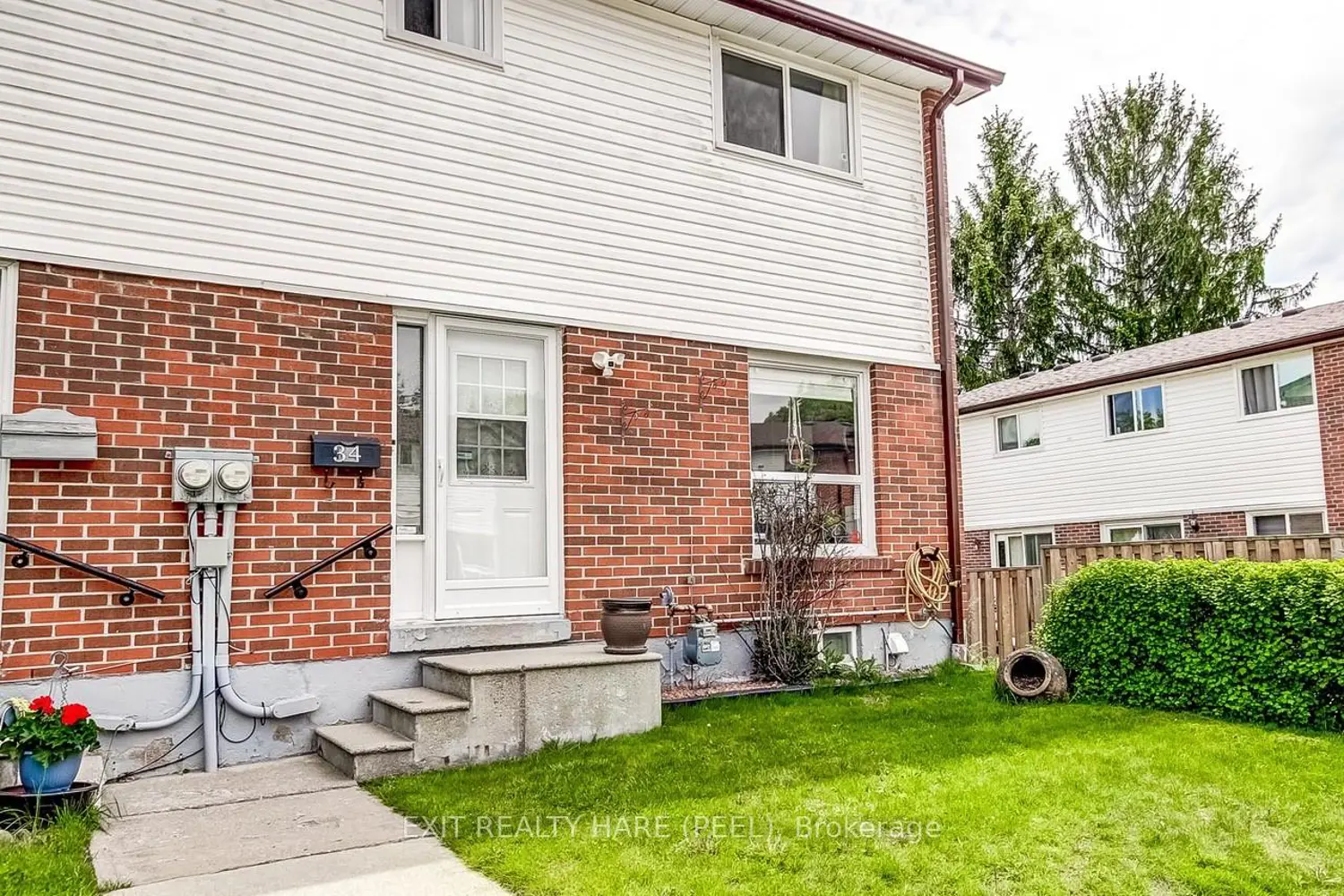 34 Kingham Road photo 2