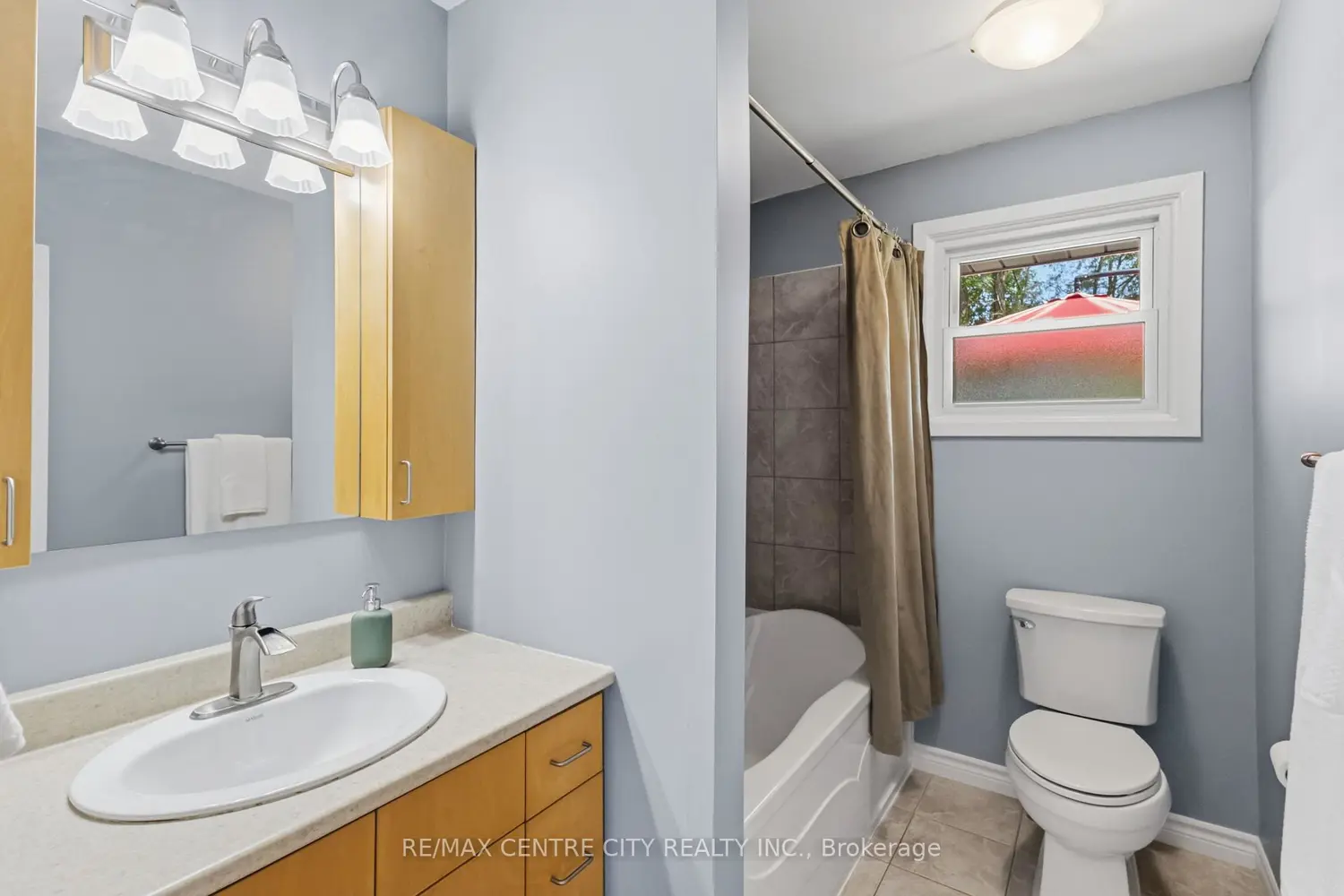 Additional image 11 of 639 Dunboyne Crescent