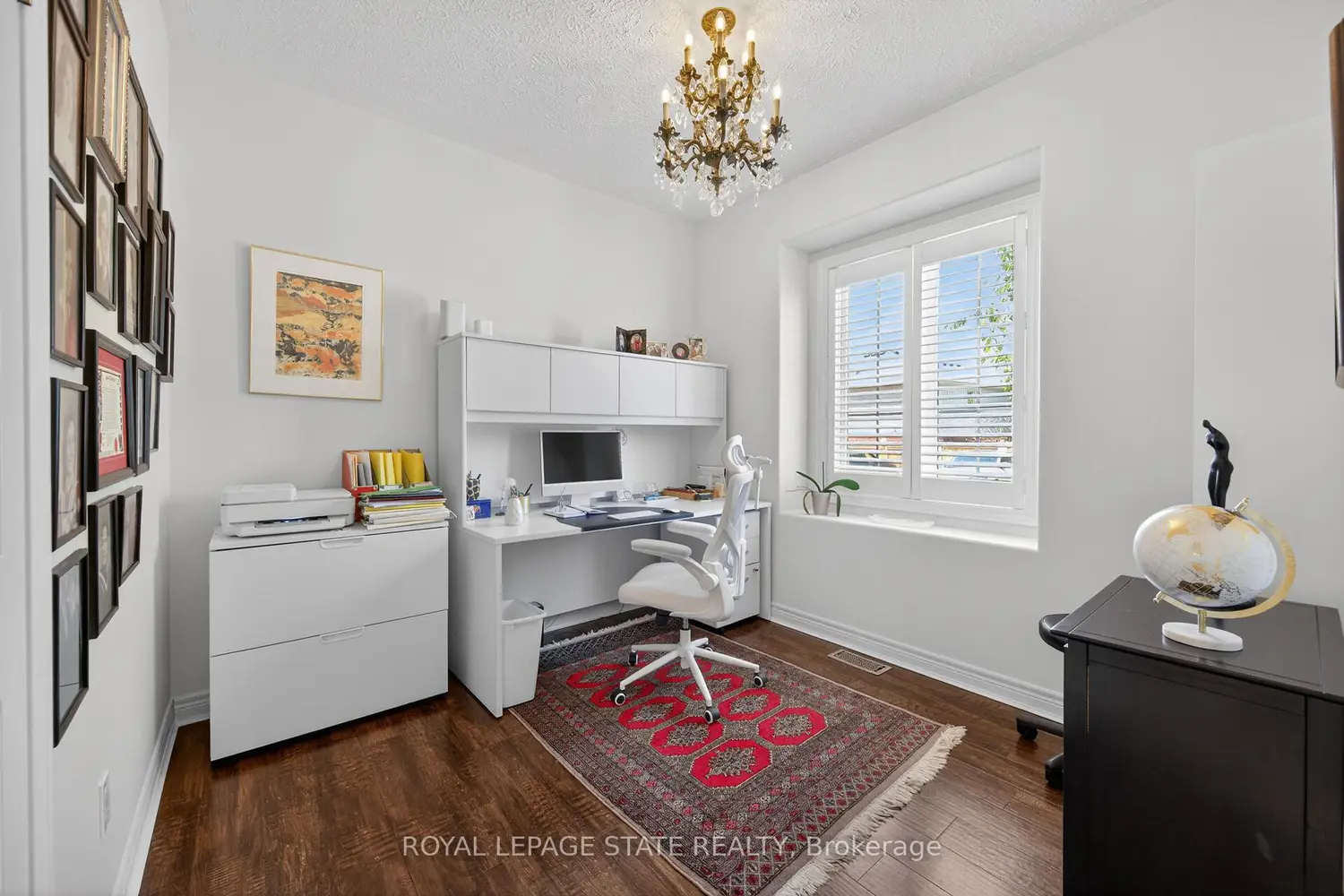 244 Dundas Street 3 photo 3