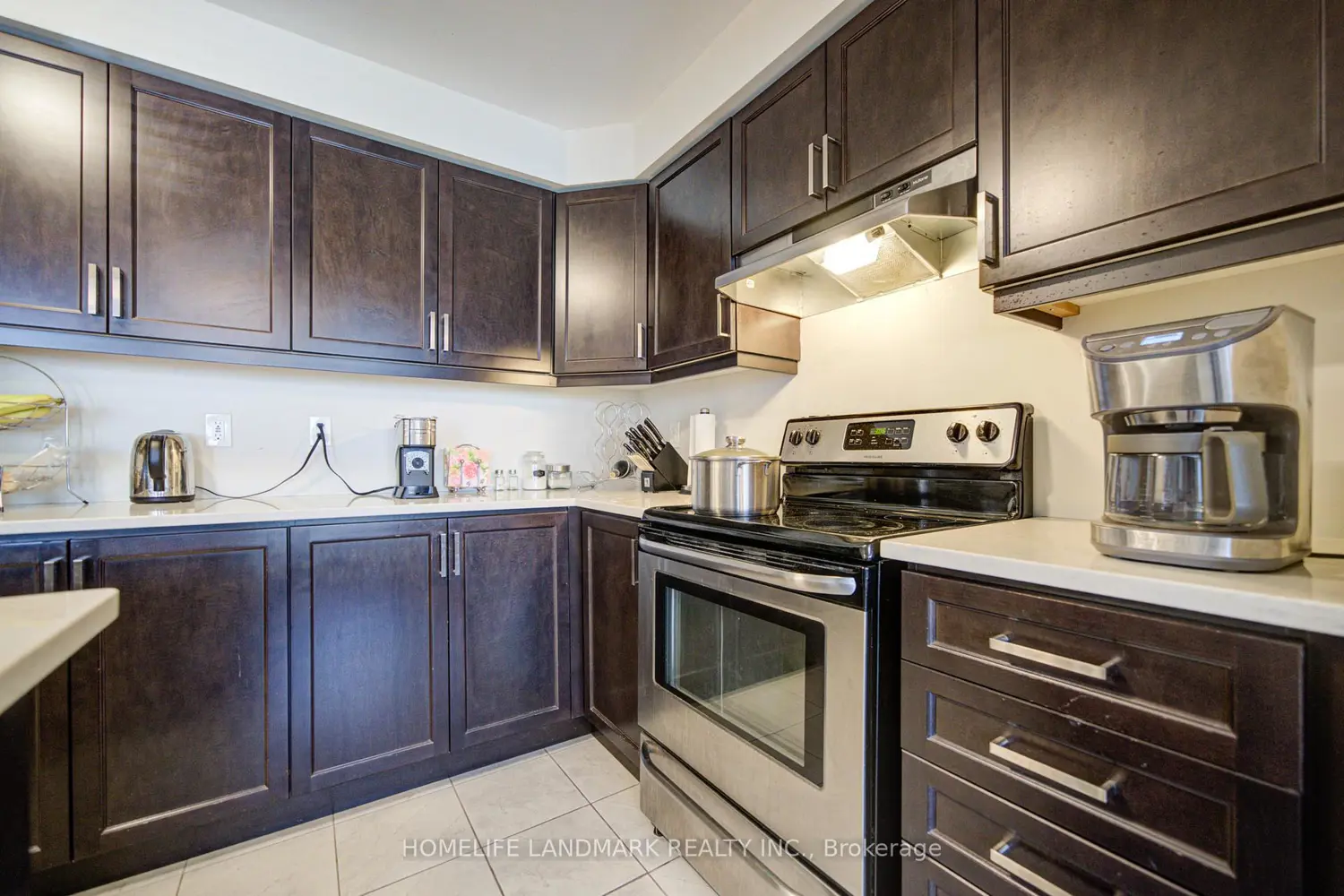 3086 Mistletoe Gardens photo 4