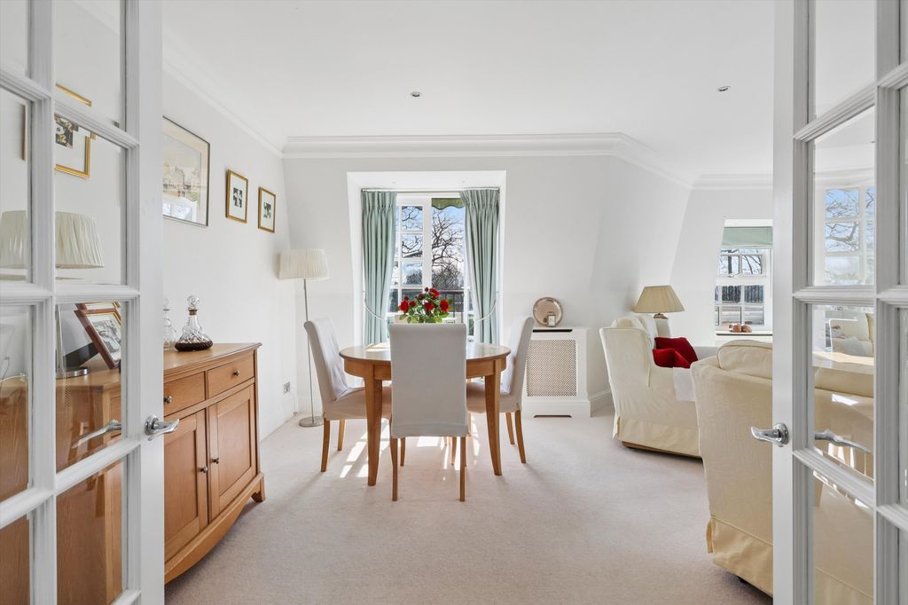 Additional image 6 of 3 bed flat for saleMolesey Park Road, East Molesey, Surrey KT8