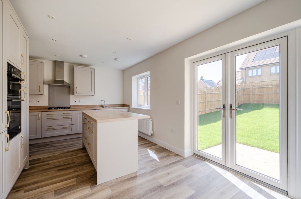 Additional image 2 of 4 bed semi-detached house for saleHeritage Place, North Stoneham Park, North Stoneham, Eastleigh SO50