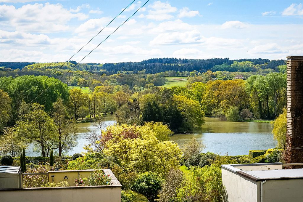 Additional image 20 of 3 bed flat for saleOld Bury Hill, Westcott, Dorking, Surrey RH4