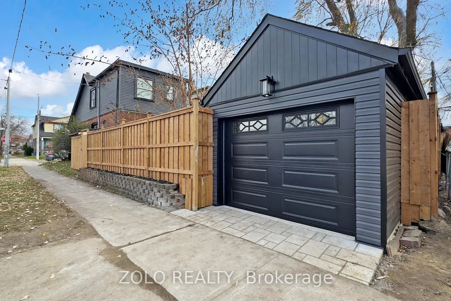 Additional image 20 of 98 Woodmount Avenue