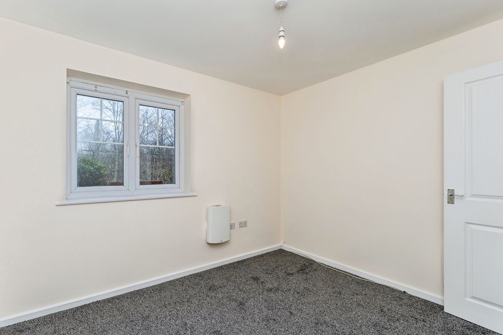 Additional image 7 of 2 bed flat for saleRobinson Road, Ellesmere Port, Cheshire CH65