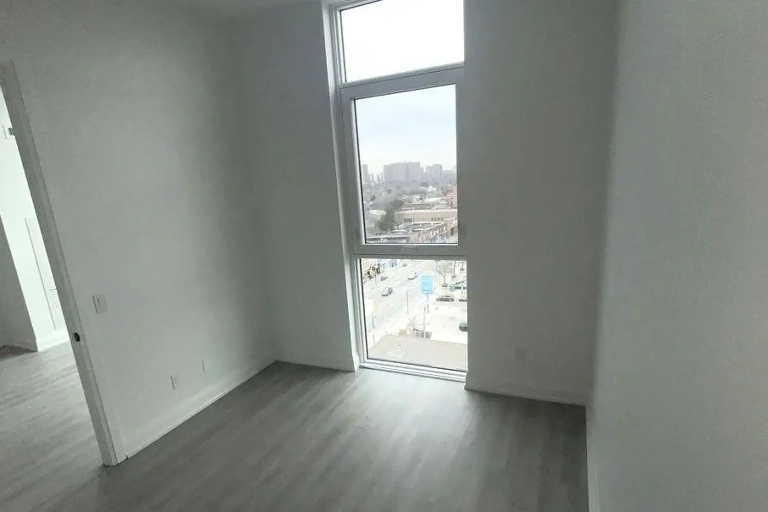 Additional image 10 of 2369 Danforth Avenue 1006