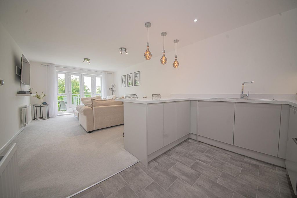 Additional image 8 of 2 bed flat for saleDakota Way, Lakeside, Eastleigh SO50