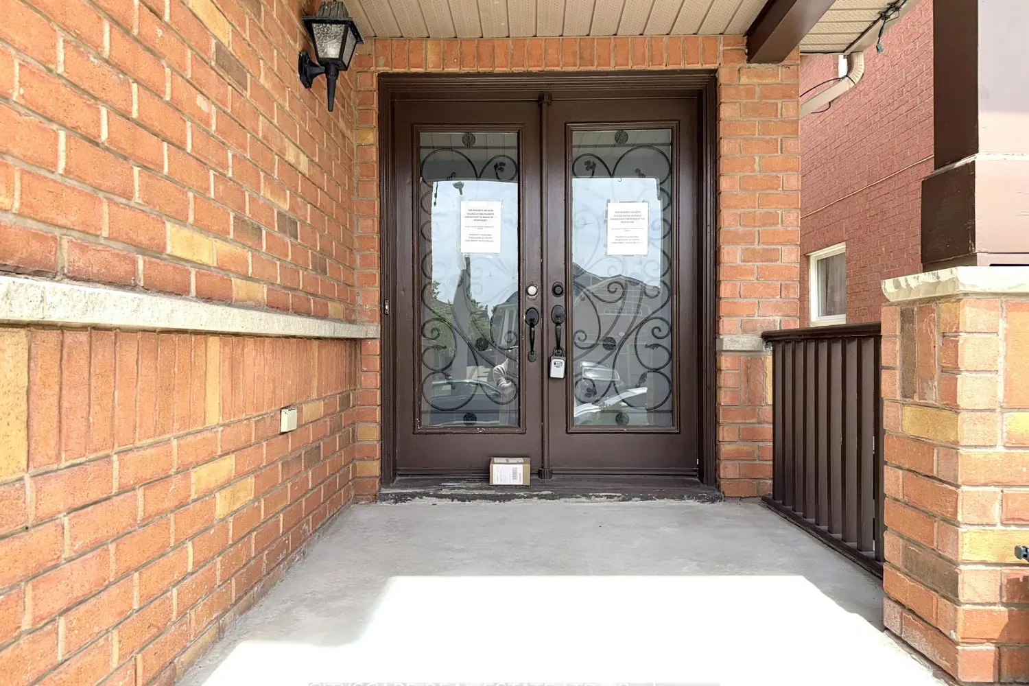 Additional image 2 of 68 Vintage Gate