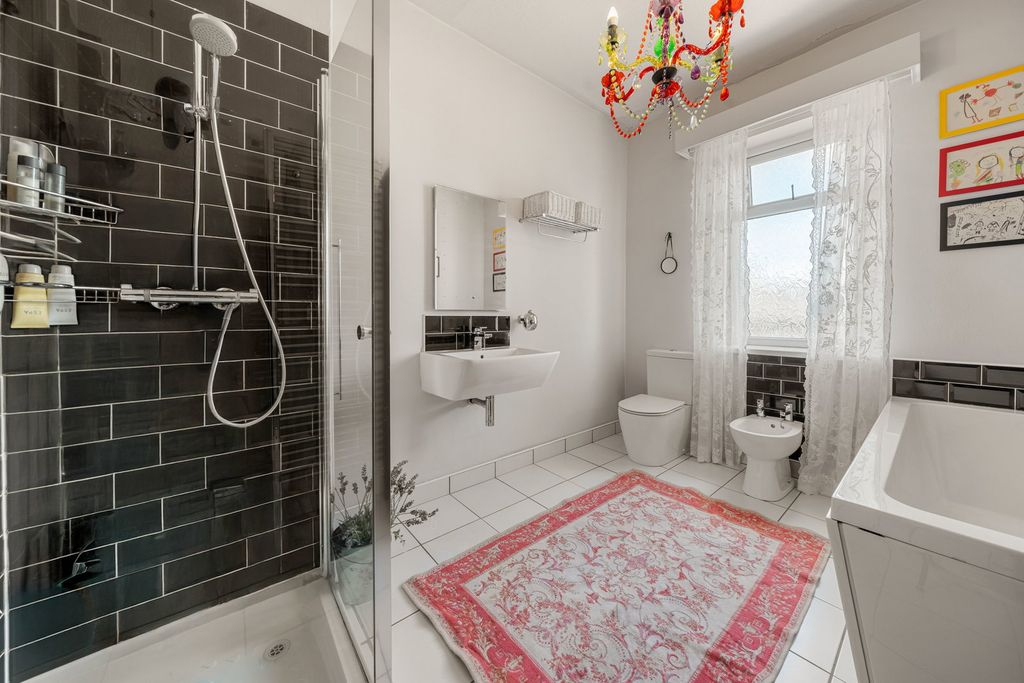 Additional image 13 of 4 bed terraced house for saleJepson Lane, Elland HX5