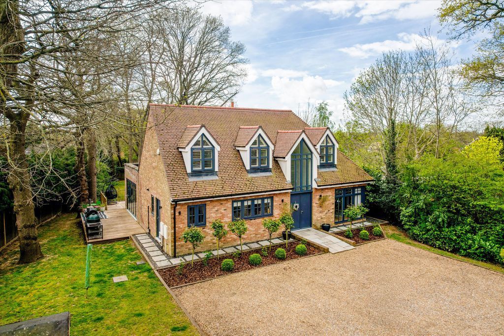 4 bed detached house for saleSwan Lane, Edenbridge, Kent TN8