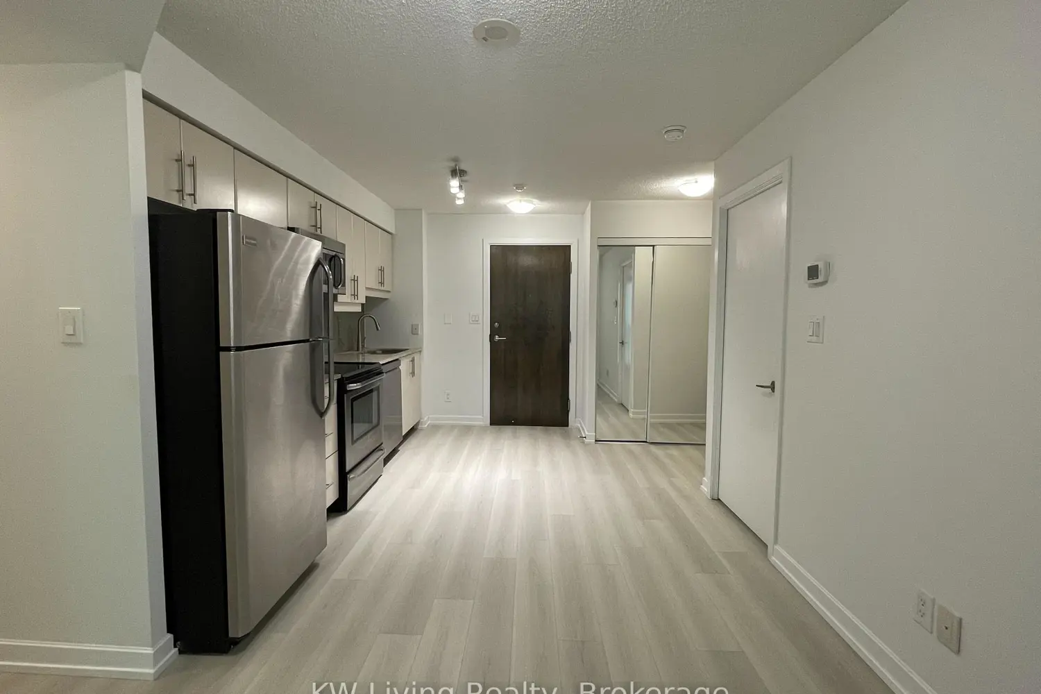 Additional image 7 of 33 Bay Street 705