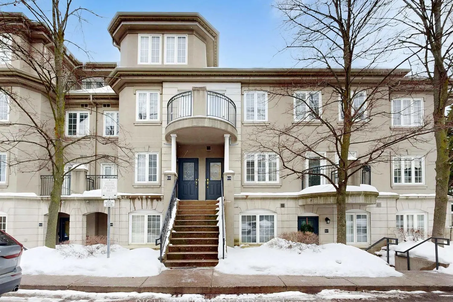 108 Finch Avenue B28