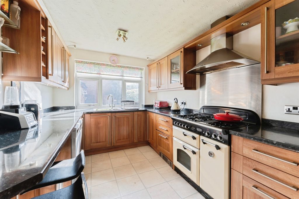 Additional image 6 of 4 bed detached house for saleBeechwood Drive, Great Sutton, Ellesmere Port CH66