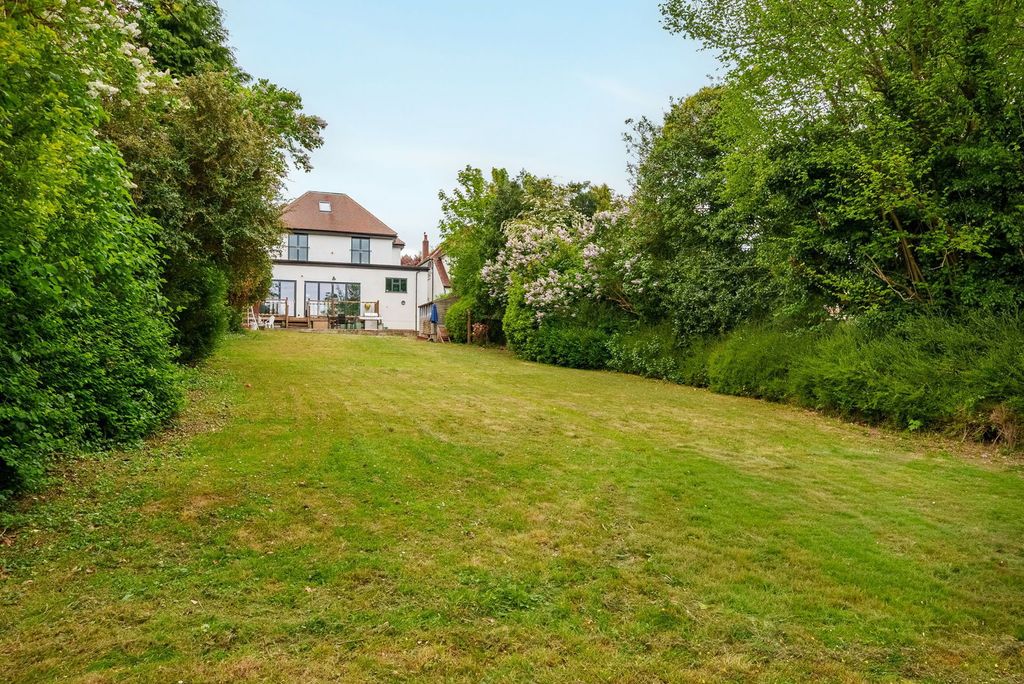 Additional image 31 of 6 bed detached house for saleWalkfield Drive, Epsom KT18