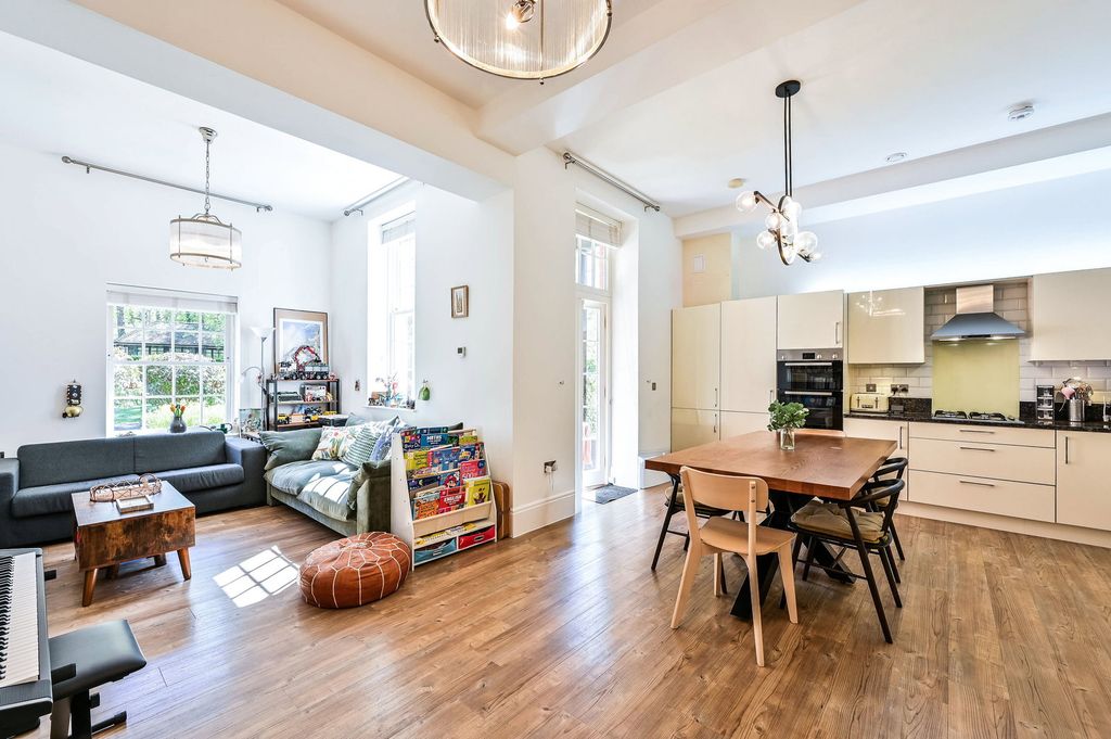 Additional image 4 of 2 bed flat for saleGlanville Way, Epsom KT19