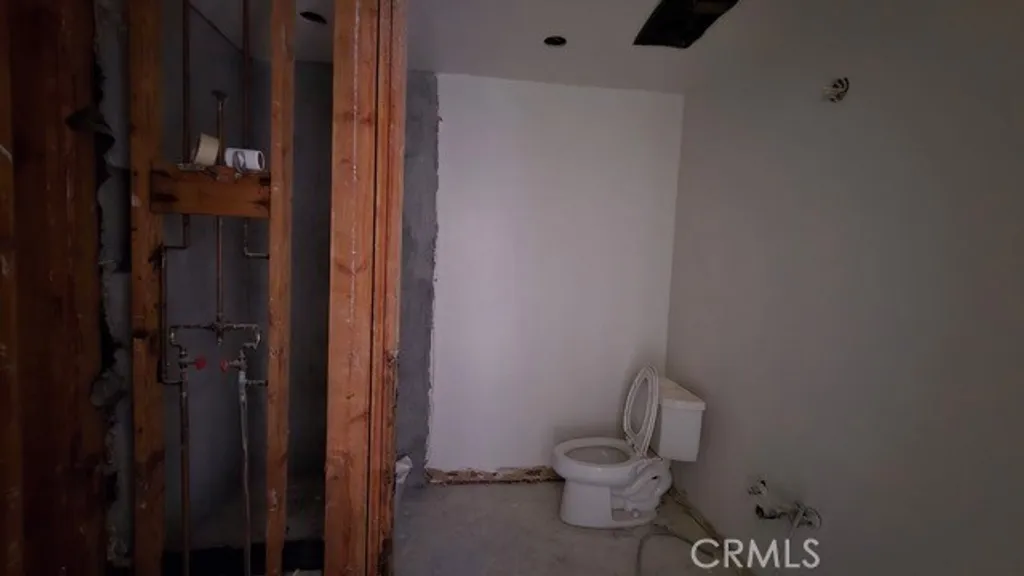 Additional image 8 of 2929 Waverly Apt # 213 Dr, Los Angeles, CA 90039